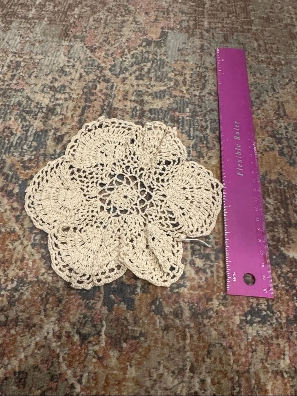 Set of 4 Vintage Lace Crochet Dollies, White / Cream / Tan, Floral Pattern